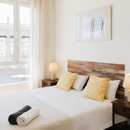 Apartment Sunny And Modern Ideal For Groups