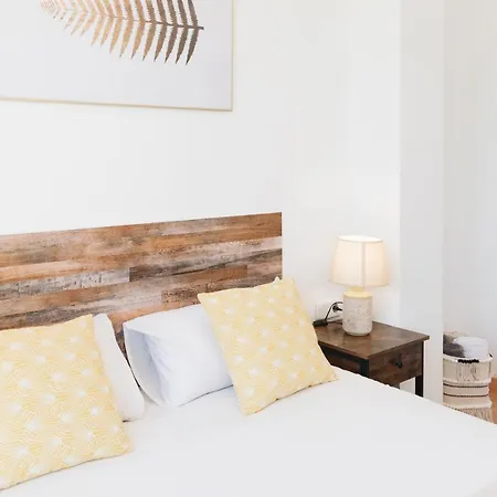 Apartment Sunny And Modern Ideal For Groups Barcelona