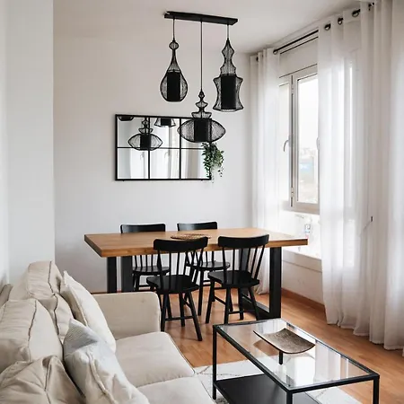 Sunny And Modern Ideal For Groups * Barcelona